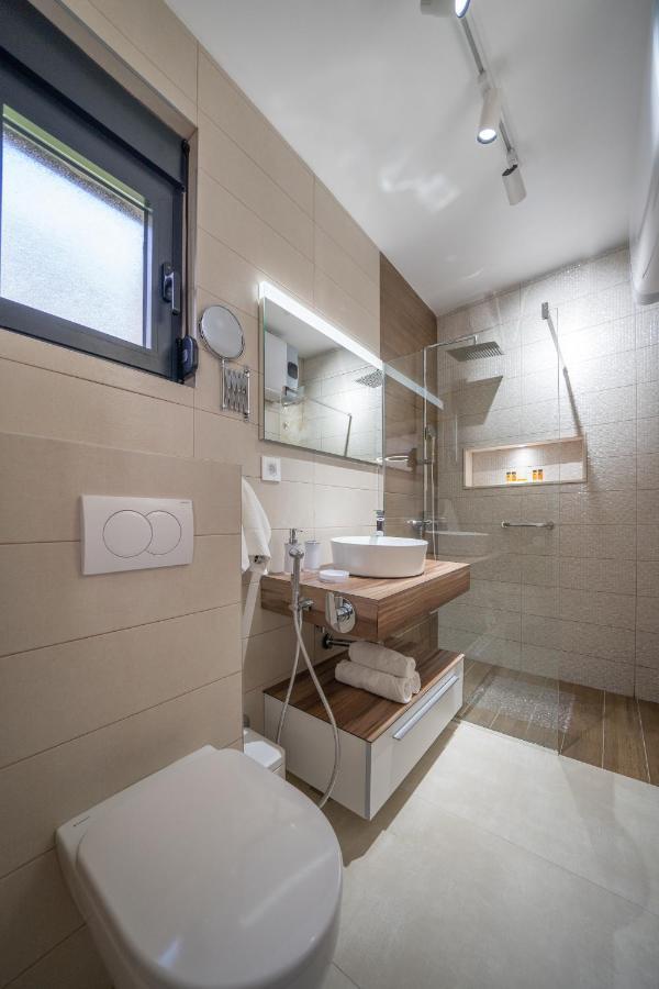 Marea Deluxe Apartments Cattaro Esterno foto