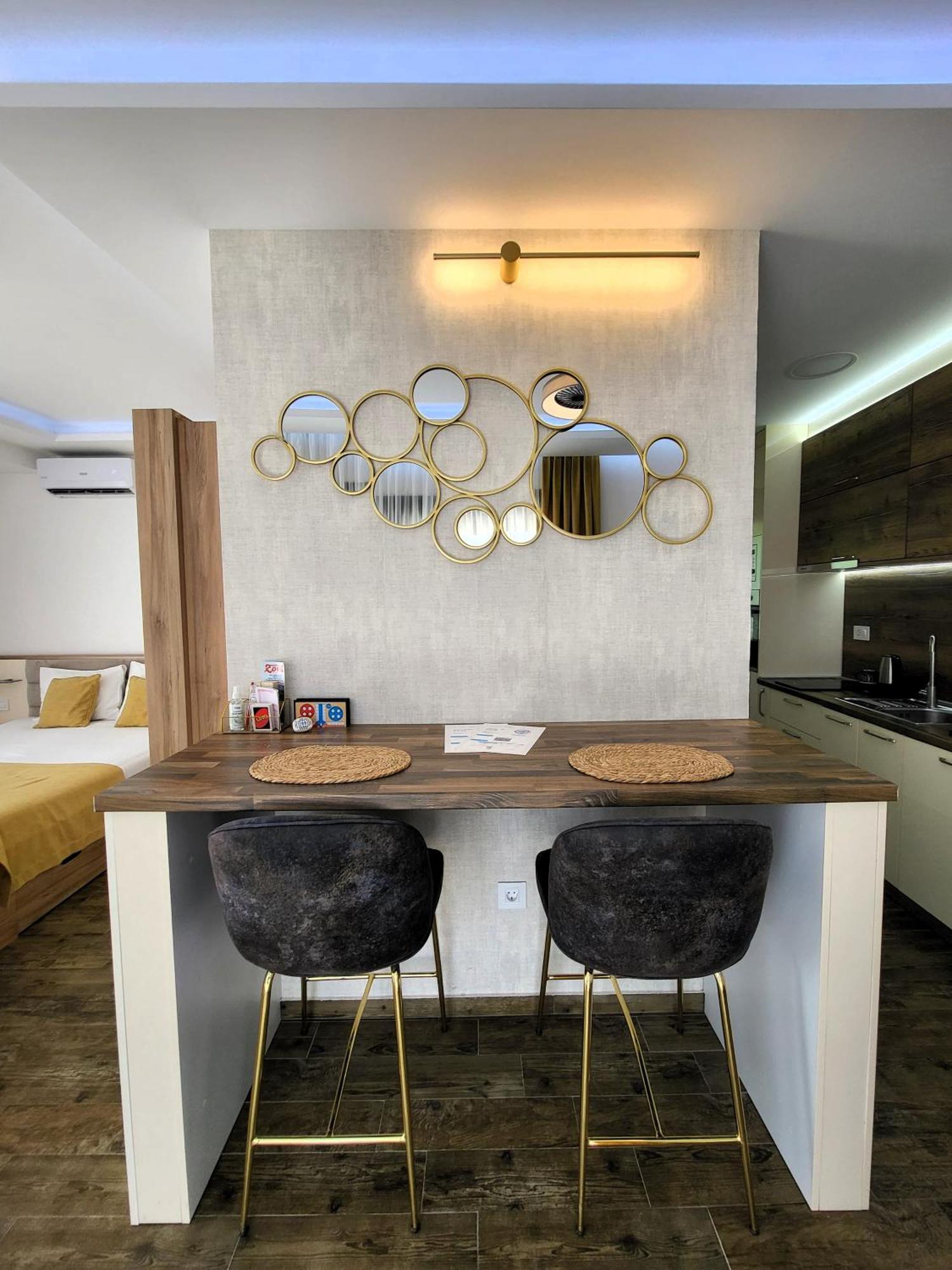 Marea Deluxe Apartments Cattaro Esterno foto