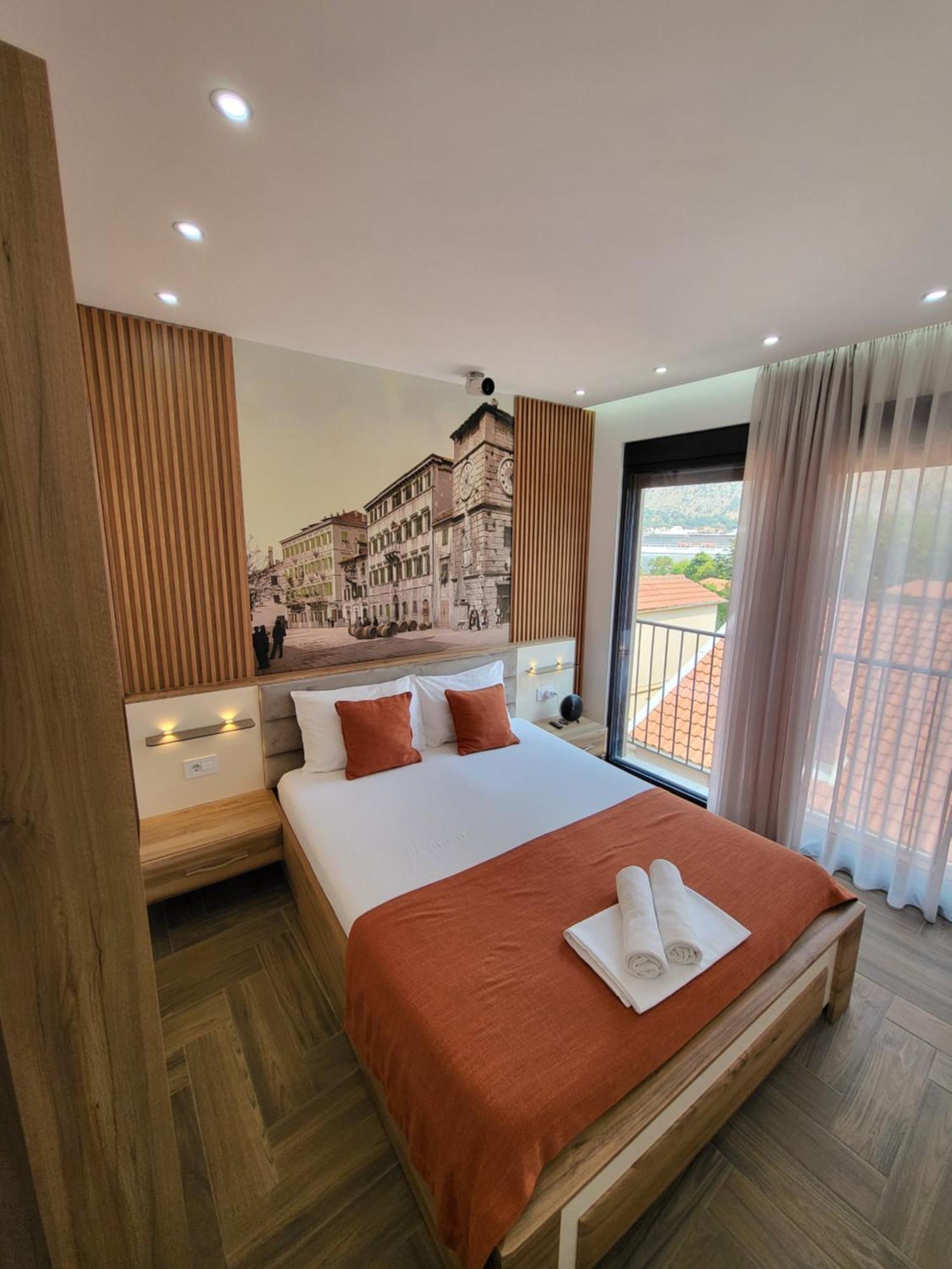 Marea Deluxe Apartments Cattaro Esterno foto