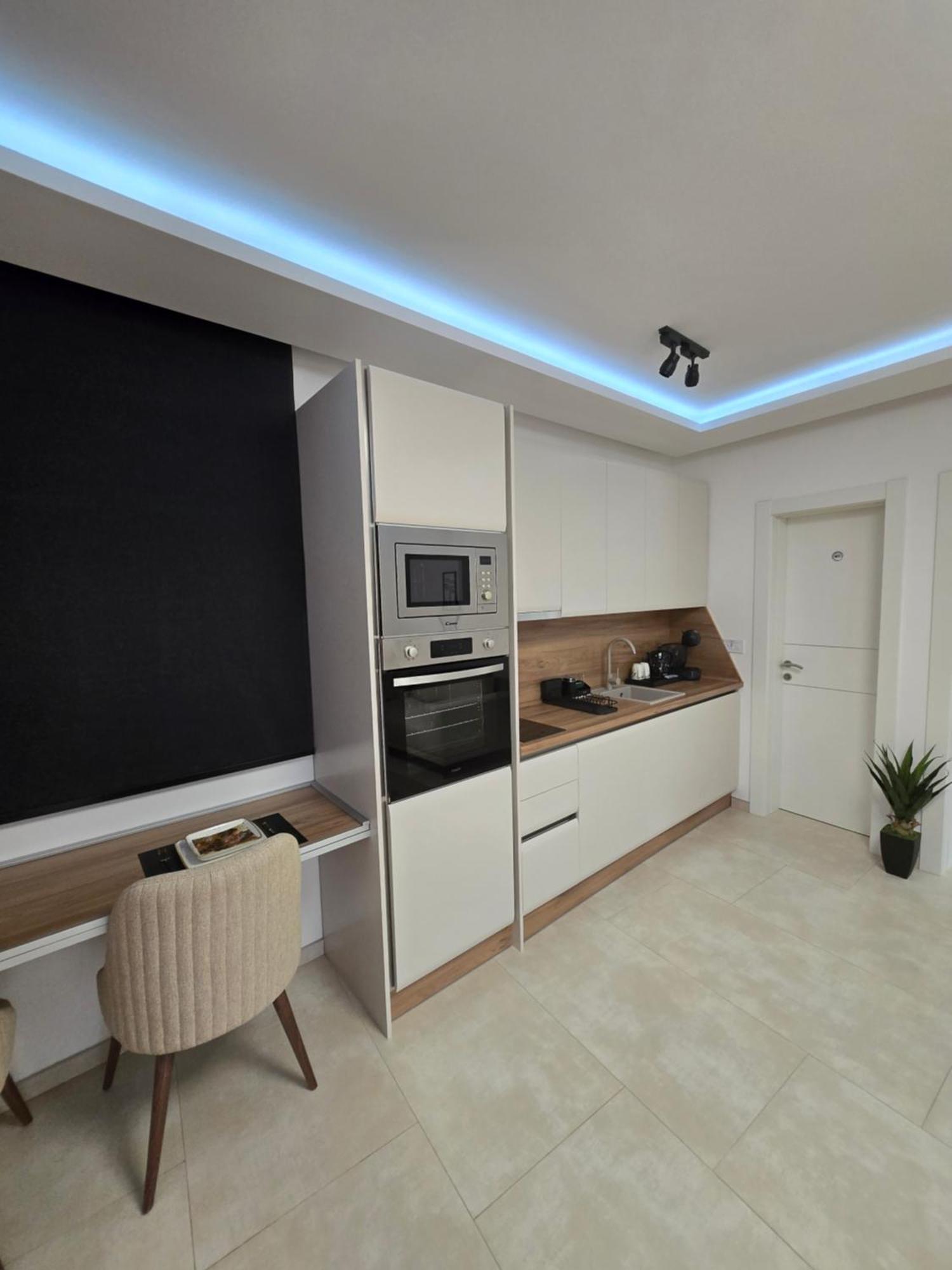 Marea Deluxe Apartments Cattaro Esterno foto